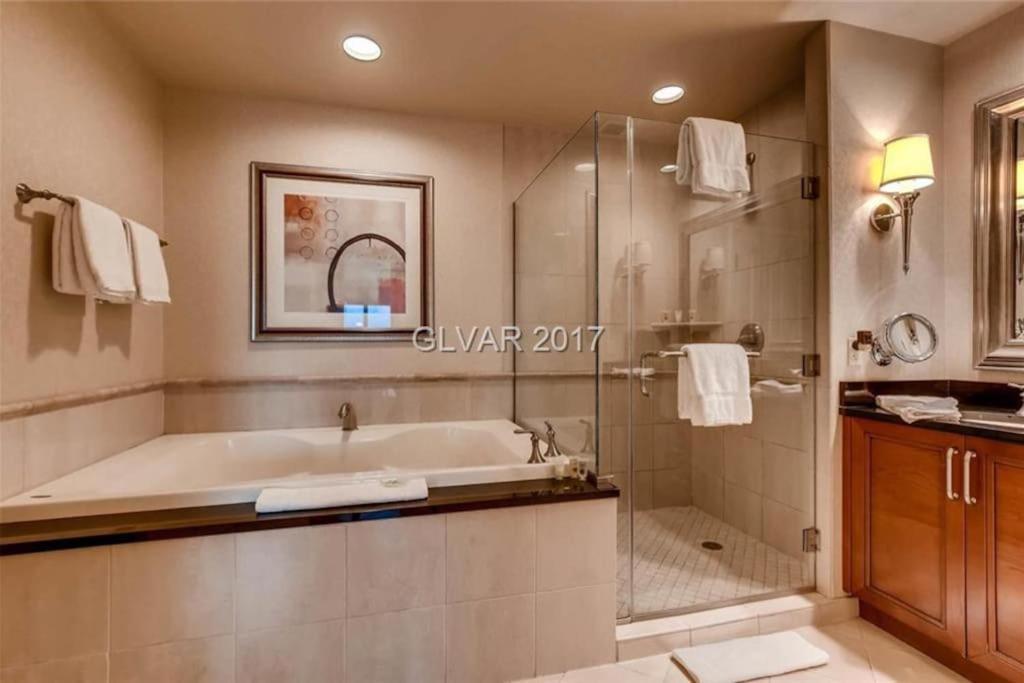 Mgm Signature Ph 30Th Floor Deluxe Studio Apartment Strip Facing With Balcony Las Vegas Kültér fotó